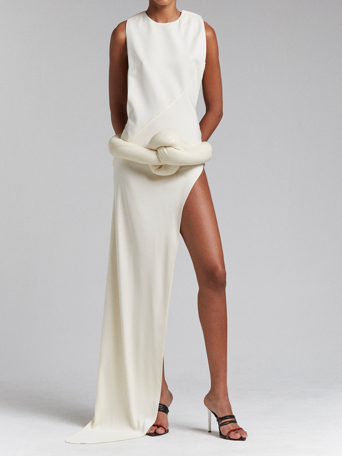 ASYMMETRICAL TWISTED GOWN IN CREAM