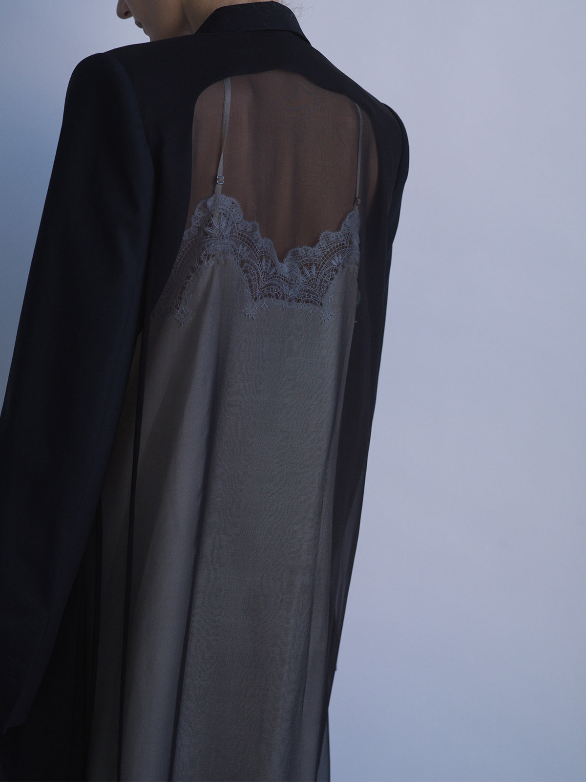 BOUDOIR COAT IN BLACK